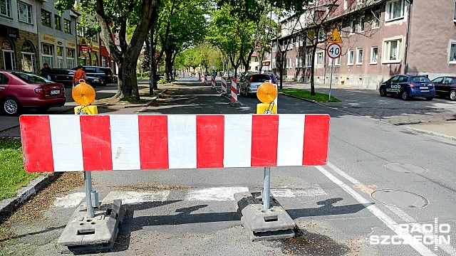 Rusza przebudowa ulicy Bankowej. Na kilometrowej drodze od ul. Wyszyńskiego do skrzyżowania z ul. Bankową powstanie nowa nawierzchnia jezdni, chodniki i parkingi.