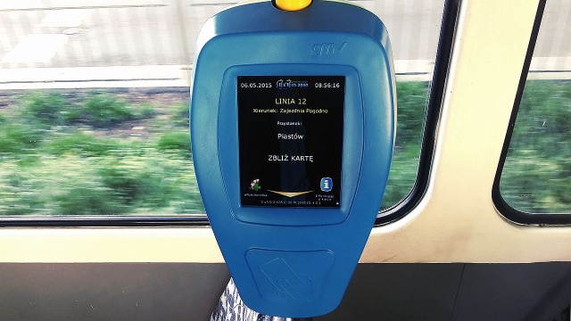 Uchwała o szczecińskim elektronicznym bilecie wchodzi w życie w środę, ale biletomaty i nowy system będą działać najpóźniej w wakacje.