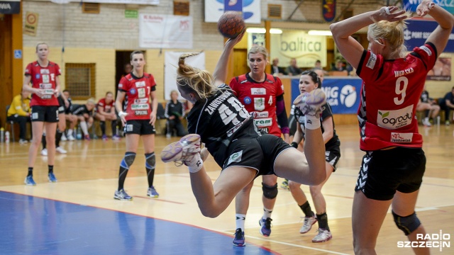 Piłkarki ręczne Pogoni Baltica rozegrają w czwartek drugi mecz w play-offach o trzecie miejsce w Superlidze.