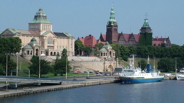 Szczecińskie Wały Chrobrego, a także części przylegających ulic, są zamknięte dla ruchu. To w związku z rozpoczynającym się w sobotę o godz. 9 kiermaszem Pamiętajcie o ogrodach.
