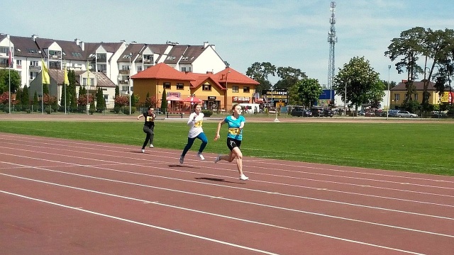 Paulina Śmiechowska ze Startu Szczecin zdobyła trzy złote medale Mistrzostw Polski juniorów osób niepełnosprawnych w lekkiej atletyce zakończonych w Kozielicach.