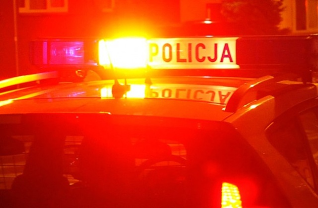 Nie spodobała im się... tablica rejestracyjna: auto porysowali, poprzebijali opony - a teraz sprawcom-pseudokibicom grozi nawet do pięciu lat za kratami.