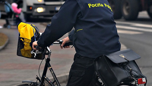 Do Komendy Powiatowej Policji w Policach listonosz przyniósł anonimową przesyłkę pocztową. W środku znajdował się telefon komórkowy.