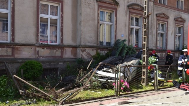 Sprawca dachowania w Resku zgłosił się na Policję