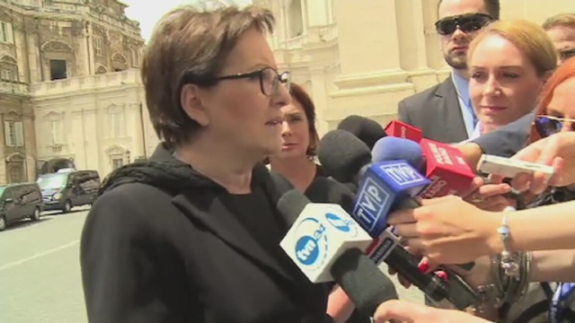 Rozpoczęłam dopiero jakiś etap zmian i można spodziewać się też innych - mówiła w piątek w Watykanie premier Ewa Kopacz.