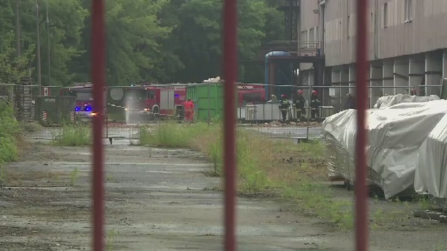Wybuch w zakładzie produkującym farby w Łodzi. Siła eksplozji zniszczyła ścianę budynku. Do zdarzenia doszło w piątek rano.