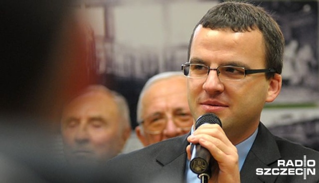 Instytut Pamięci Narodowej oficjalnie nie podaje przyczyn odwołania dyrektora szczecińskiego oddziału IPN-u Marcina Stefaniaka. W poniedziałek na stronach internetowych Instytutu ukazała się oficjalna informacja o zmianach na tym stanowisku.