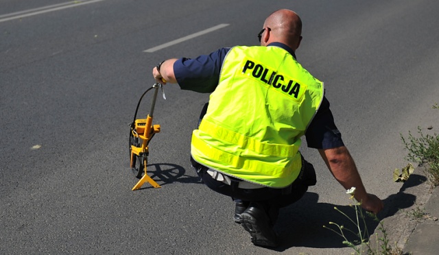 Wypadek na drodze nr 151, między Węgorzynem a Łobzem. W czwartek po godz. 15 motocyklista zderzył się tam z samochodem osobowym. Kierowca motocykla nie żyje.