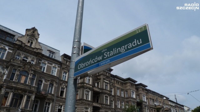 Głosowanie nad uchwałą zmieniającą nazwę ulicy Obrońców Stalingradu w Szczecinie na Mariana Jurczyka będzie przesunięte - zapowiedział w magazynie Czas reakcji przewodniczący komisji radnych zajmującej się nazewnictwem ulic, Piotr Jania z PiS.