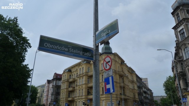 PRL-owskie nazwy ulic na razie zostają