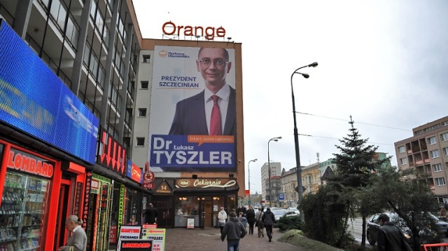 Były kandydat PO na prezydenta Szczecina został nowym, siódmym wicedyrektorem szpitala w Zdrojach. Dr Łukasz Tyszler będzie odpowiedzialny za rozwój placówki i rozliczenia z NFZ.