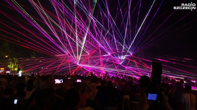 Prawie sto tysięcy fanów muzyki elektronicznej zjechało na tegoroczny Sunrise Festival w Kołobrzegu.