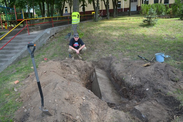 Kilkudziesięcioletni pomnik odkopali w Radziszewie pod Gryfinem lokalni miłośnicy historii. Monument został tam ustawiony w latach 20. lub 30. XX wieku.