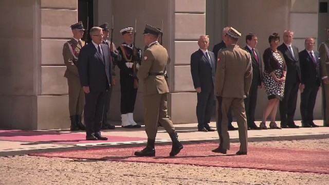 Prezydent pożegnał się z wojskiem [WIDEO]