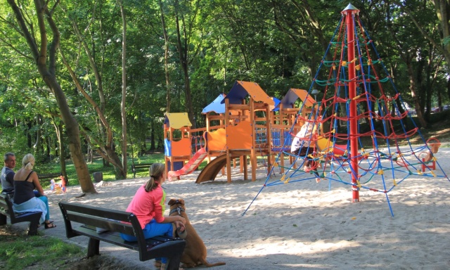 Park u zbiegu ulic 26 kwietnia i Twardowskiego w Szczecinie gotowy i oddany do użytku.