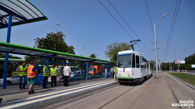 Trwają pierwsze testy szczecińskiego szybkiego tramwaju. Po godzinie 11 na zmodernizowane tory wzdłuż Energetyków i Gdańskiej wjechał pierwszy skład.