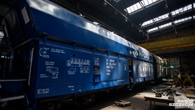 96 proc. uczestników referendum strajkowego w PKP Cargo opowiedziało się za rozpoczęciem akcji protestacyjnej. W głosowaniu wzięła udział ponad połowa zatrudnionych w spółce osób. Decyzja o ewentualnym strajku i jego terminie ma zapaść w ciągu kilku najbliższych dni.