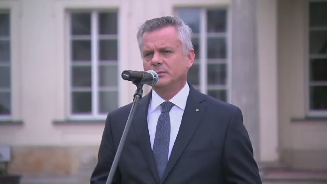 Kancelaria prawna reprezentująca poszukiwaczy skarbów zgłosiła w piątek oficjalne zawiadomienie o znalezieniu pociągu z nazistowskim złotem - poinformował na konferencji prasowej konserwator zabytków w Wałbrzychu, Piotr Żuchowski.