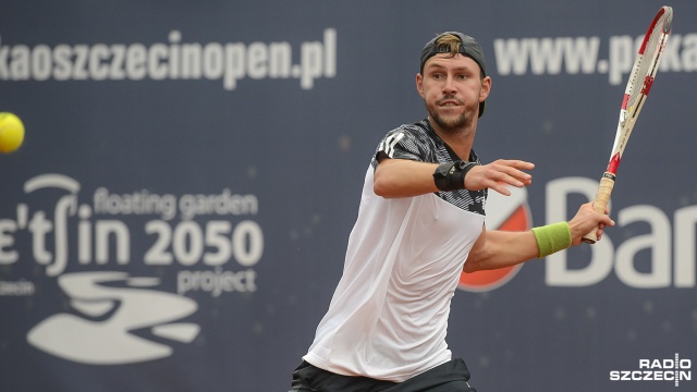 Ukrainiec Artem Smirnov i Czech Jan Mertl jako pierwsi awansowali do drugiej rundy gry pojedynczej tenisowego turnieju Pekao Szczecin Open.