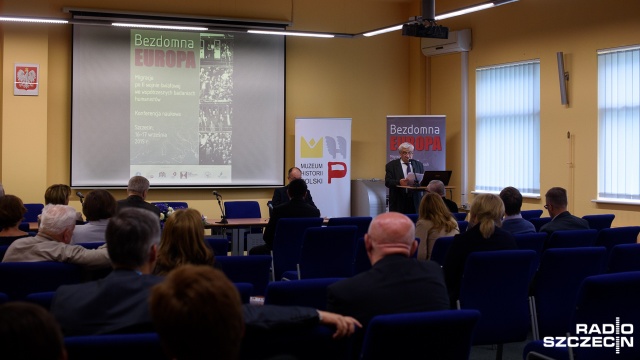 Naukowcy na Uniwersytecie Szczecińskim dyskutują o imigracji. Konferencja Bezdomna Europa w zamyśle miała dotyczyć głównie tematów historycznych, ale w czasie kryzysu uchodźców na Starym Kontynencie nie zabrakło nawiązań do współczesności.