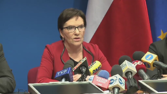 Decyzja o udziale Polski w zapowiedzianej przez UE pomocy finansowej dla uchodźców zapadnie na najbliższym posiedzeniu rządu - zapowiedziała premier Ewa Kopacz, po zakończeniu unijnego szczytu w Brukseli.
