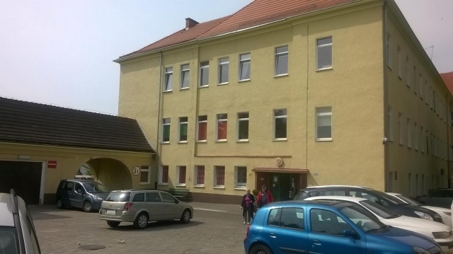 Specjalistyczny aparat do hemodializy czyli. tzw Sztuczna nerka, dwie pompy infuzyjne i kardiomonitor - takie urządzenia trafią na Oddział Intensywnej Opieki Medycznej szpitala w Goleniowie.