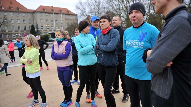 Wieczorne Bieganie w Szczecinie obchodzi okrągłą rocznicę. O 19, tradycyjnie już, spod Urzędu Miasta, grupa amatorów biegania wyruszy już po raz setny.