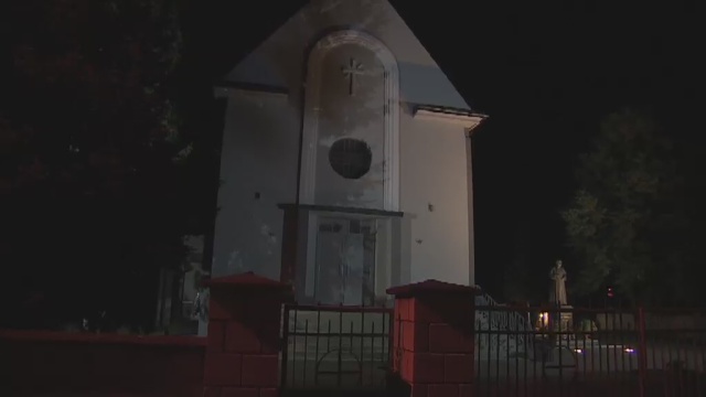 45-letni Adam W. z diecezji kieleckiej miał wykorzystać seksualnie 15-latkę. Według prokuratury, miał molestować i kilkakrotnie zgwałcić dziewczynę. Możliwe też, że więził ją przez kilka dni.