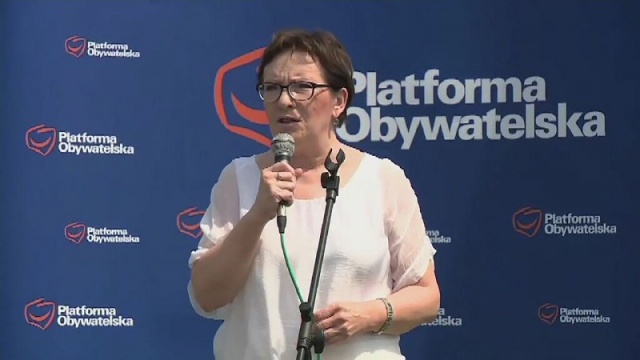 Smutno mi z tego powodu - tak premier Ewa Kopacz zaczęła swój komentarz do zawetowania w piątek przez prezydenta Andrzeja Dudę ustawy o uzgodnieniu płci.