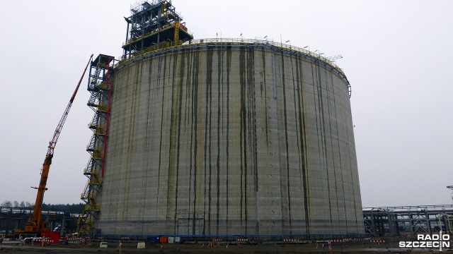 Spółka Polskie LNG zapowiada, że za miesiąc ruszy pierwszy statek z surowcem, który będzie miał schłodzić terminal w Świnoujściu.