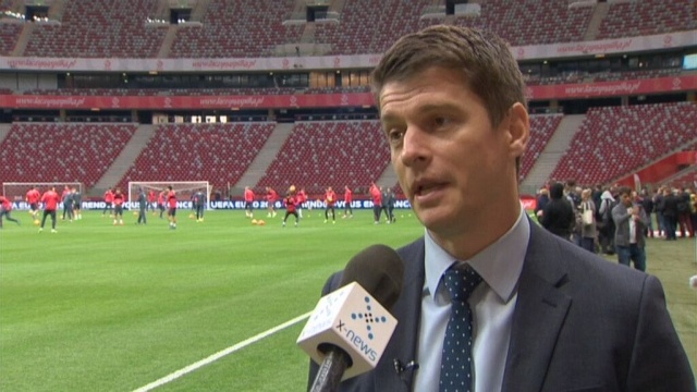 Robert Lewandowski to najlepszy zawodnik na świecie na swojej pozycji - zgodnie przyznają trener polskiej reprezentacji Adam Nawałka i obrońca biało-czerwonych Jakub Wawrzyniak. Polskiego napastnika obawiają się Irlandczycy.