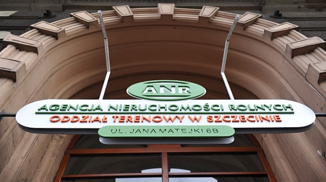 Dyrekcja szczecińskiego oddziału Agencji Nieruchomości Rolnych do wymiany. Zmiany personalne zapowiedział minister rolnictwa.