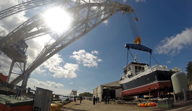 Remonty jednostek 8 Flotylli Obrony Wybrzeża w Morskiej Stoczni Remontowej w Świnoujściu oraz budowa dwóch promów pod banderą Polskiej Grupy Promowej w Zachodniopomorskiem - takie są cele Grzegorza Napieralskiego. Kandydat Platformy Obywatelskiej do Senatu przedstawił swój program na rozwój gospodarczy na konferencji w Świnoujściu.