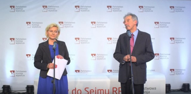 W poniedziałek Państwowa Komisja Wyborcza ogłosi wyniki wyborów parlamentarnych. Po południu sędziowie PKW podadzą wyniki procentowe, jakie uzyskały poszczególne komitety wyborcze. Dzień później dowiemy się, kto z kandydatów zdobył mandat posła.