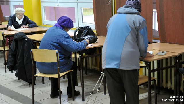 Nie będzie przedłużenia ciszy wyborczej z powodu pożaru w Biskupinie. To już oficjalne informacje z Okręgowej Komisji Wyborczej w Bydgoszczy. Przekazał je członek komisji Tomasz Adamski - podaje TVN24.