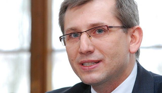 Prokuratura w Warszawie umorzyła postępowanie w sprawie prezesa Najwyższej Izby Kontroli - donoszą ogólnopolskie media.