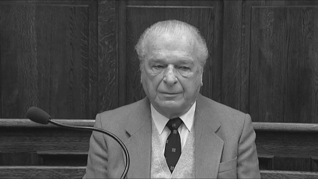 Współautor stanu wojennego generał Czesław Kiszczak nie żyje.