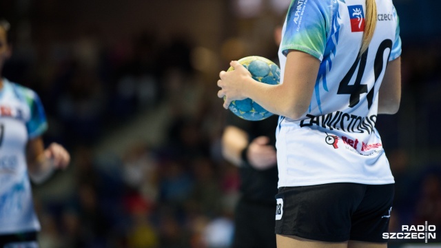 Piłkarki ręczne Pogoni Baltica o pierwsze w tym sezonie wyjazdowe zwycięstwo w rozgrywkach o mistrzostwo Polski będą walczyć w Nowym Sączu z tamtejszą Olimpią Beskid.