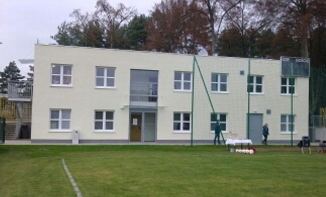 Nowy budynek klubowy wart prawie milion złotych ma Iskierka Szczecin - Śmierdnica. Inwestycję sfinansował Urząd Miasta.