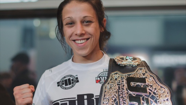 Joanna Jędrzejczyk po raz drugi obroniła pas mistrzyni wagi słomkowej Ultimate Fighting Championship.
