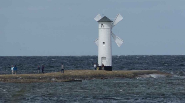 Świnoujście i Kołobrzeg w czołówce polskich miast, w których warunki mieszkaniowe są najlepsze - wynika z raportu portalu zajmującego się nieruchomościami rynekpierwotny.pl.