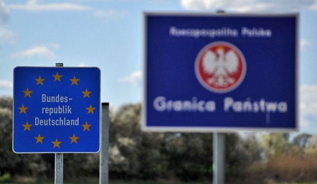 Lokalne władze graniczącej z województwem zachodniopomorskim niemieckiej Brandenburgii otwarcie wypowiadają się przeciwko przyjmowaniu imigrantów z Bliskiego Wschodu. Strach wśród Niemców nasilił się po atakach terrorystycznych w Paryżu.