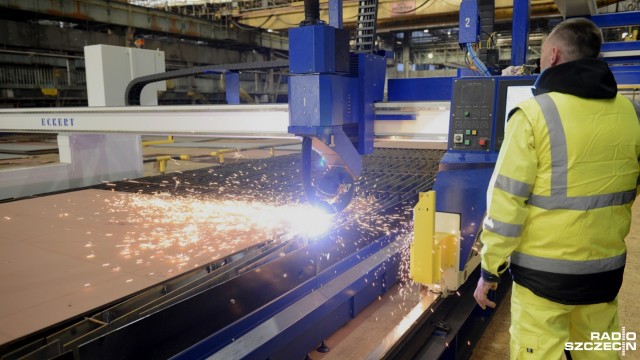 Szatniowiec, czyli gmach z pomieszczeniami socjalnymi dla ponad tysiąca osób, odnowione bocznice kolejowe oraz nowoczesną plazmę do cięcia blach oddano do użytku na terenie byłej stoczni w Szczecinie, czyli Szczecińskiego Parku Przemysłowego.
