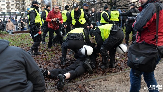 Starcia podczas manifestacji w Szczecinie - osiem osób zatrzymanych