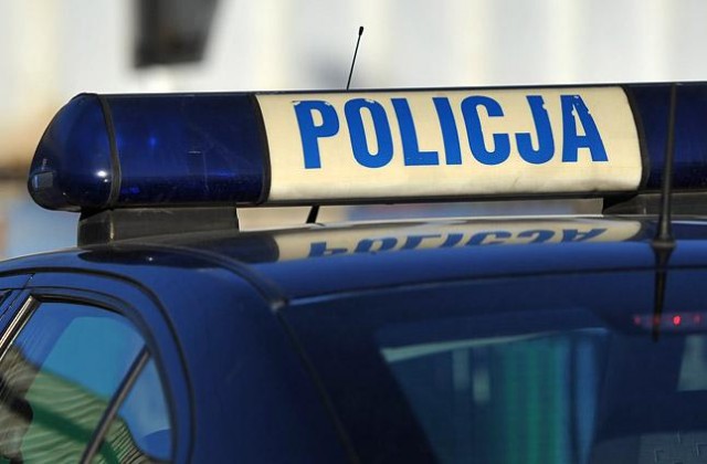 Ślisko, mokro i mglisto. Stłuczek nie brakuje