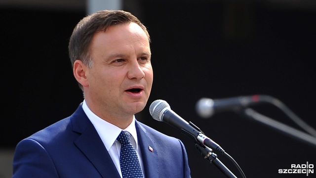 Prezydent Andrzej Duda z pierwszą wizytą na Ukrainie. Spotka się tam z prezydentem Ukrainy Petro Poroszenką i premierem Arsenijem Jaceniukiem.
