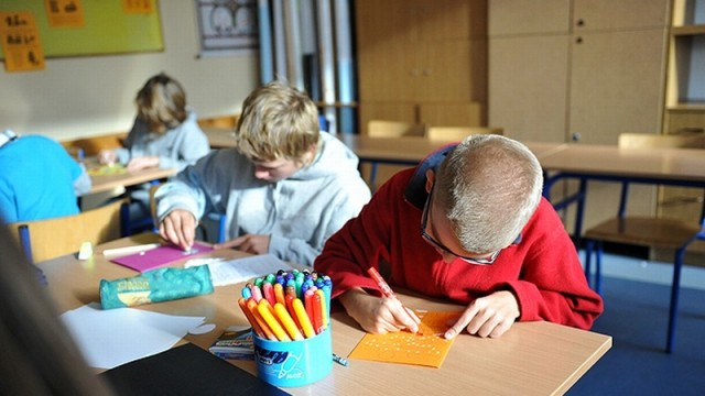 Ferie świąteczne w szkołach. Nauczyciele zaopiekują się uczniami