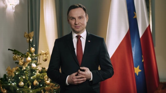 Obronę interesów Polski na arenie międzynarodowej obiecał w noworocznym orędziu prezydent RP Andrzej Duda.