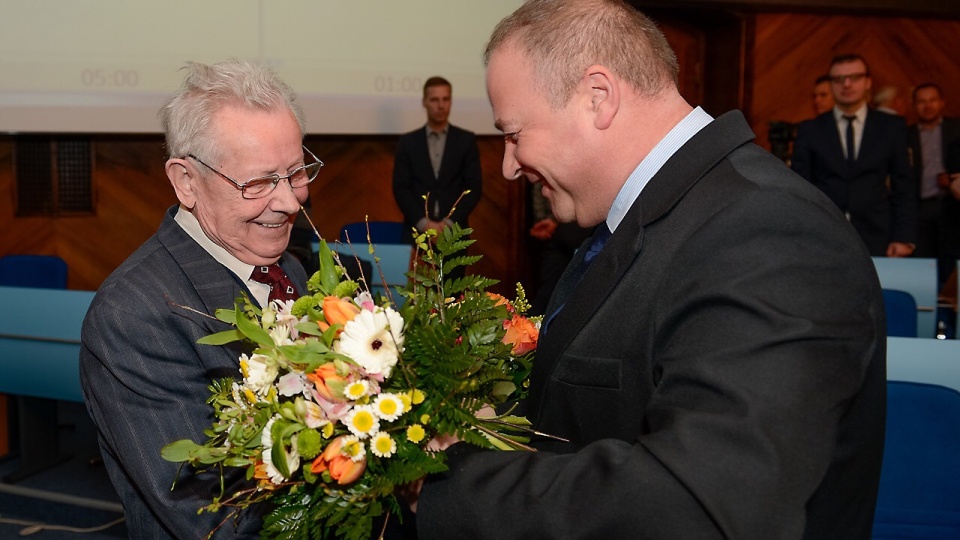 Edmund Bilicki otrzymał we wtorek Medal za Zasługi dla Miasta. Fot. Jarosław Gaszyński [Radio Szczecun]