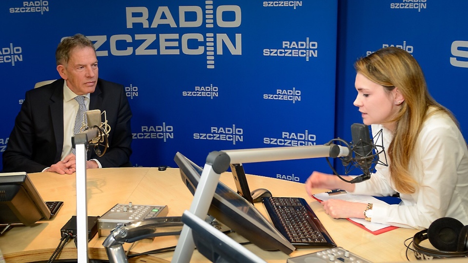 Dariusz Rosati był gościem audycji "Rozmowy pod krawatem". Fot. Jarosław Gaszyński [Radio Szczecin]